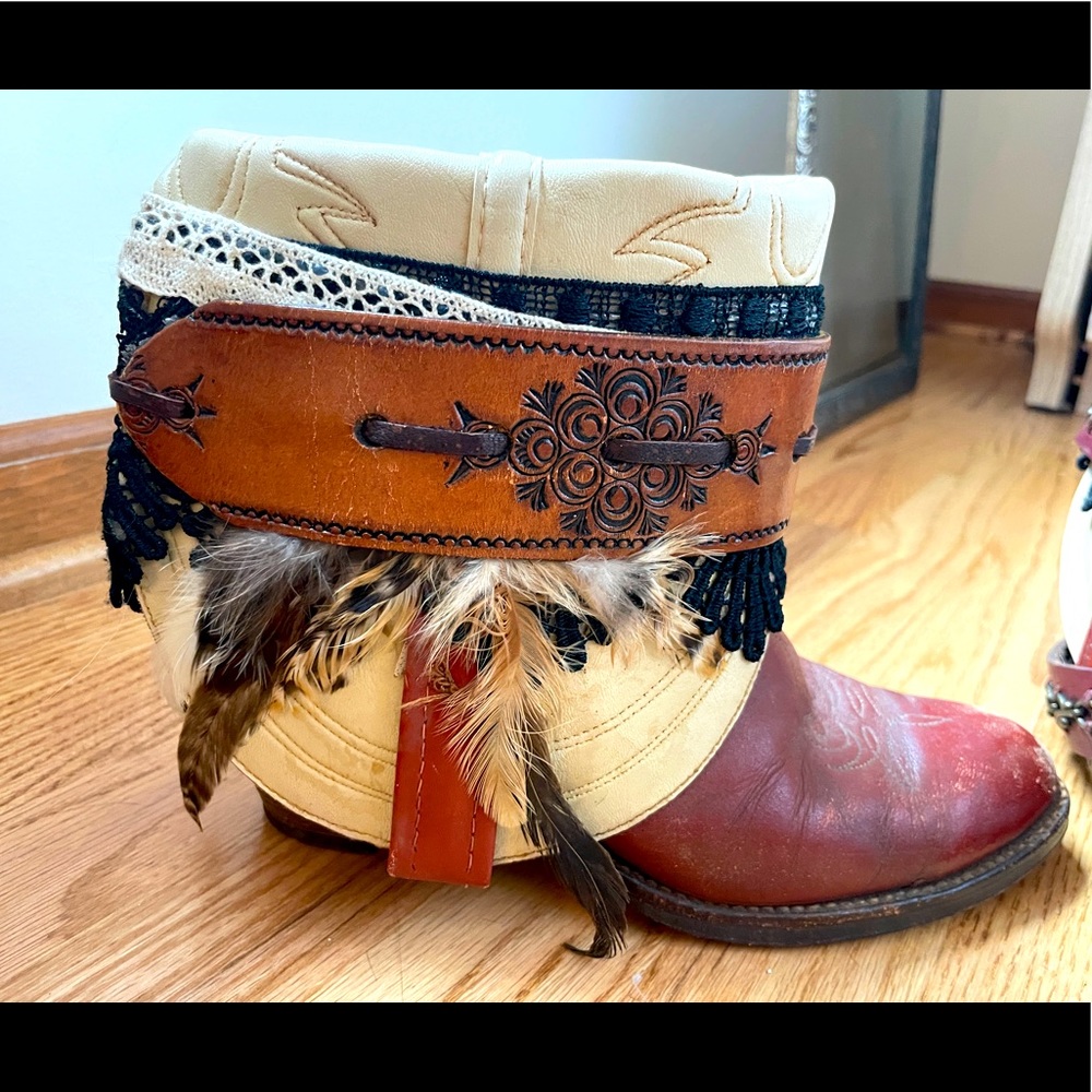 Leather Upcycled Cowboy Boots - Women sz 9 - Cowgirl Booties - Stagecoach fest